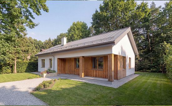 Современный одноэтажный дом с 2ускатной кровлей и 4мя спальнями.