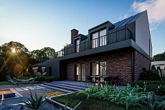 Дом с мансардой, гаражом и большой террасой