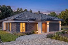 Современный одноэтажный проект дома с многоскатной крышей и гаражом на две машины