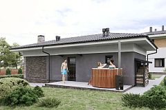 Баня с террасой и купелью. 