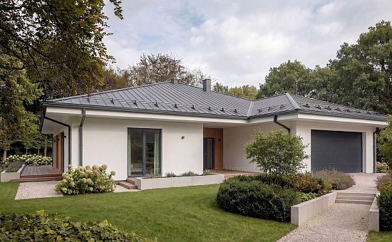 Проект одноэтажного дома с гаражом на две машины