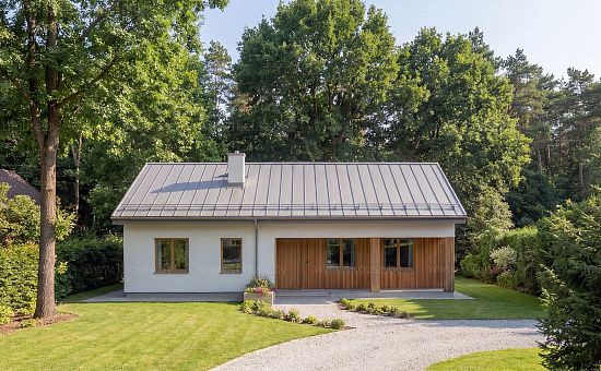 Современный одноэтажный дом с 2ускатной кровлей и 4мя спальнями.